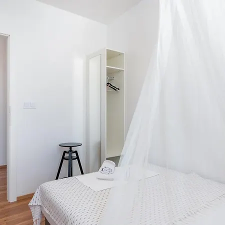 Family-friendly With Swimming Pool Mastrinka, Ciovo - 23984 Appartement Trogir