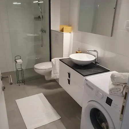 Appartement Family-friendly With Swimming Pool Mastrinka, Ciovo - 23984 *